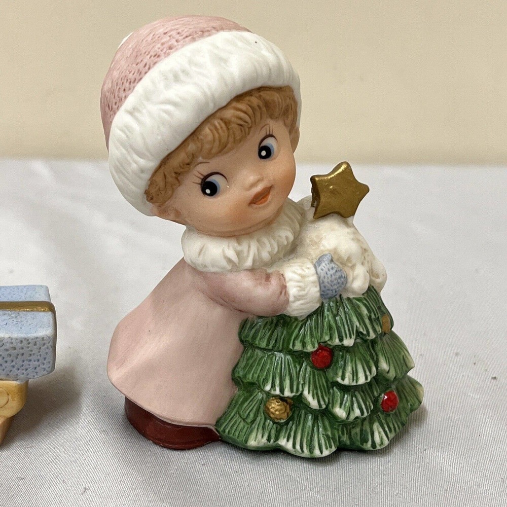 Vintage Homco Christmas 5556 Porcelain Christmas Children Boy & Girl Figurines - Picture 6 of 12